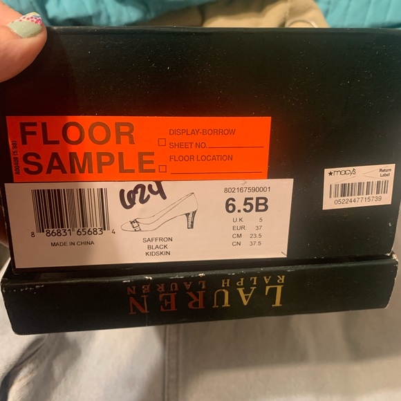 Heels - Picture 5 of 5